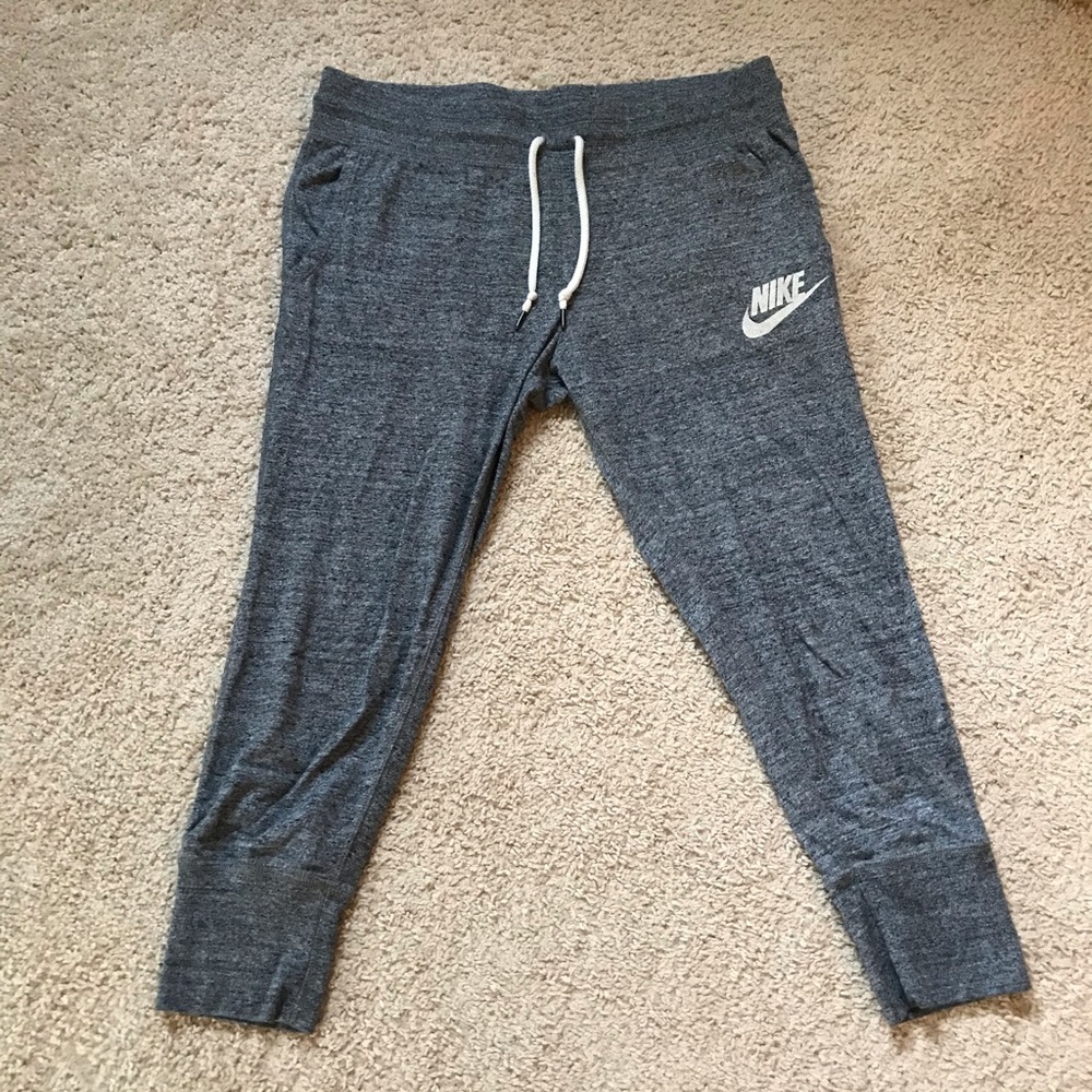 Nike Vintage Gym Capri Jogger Pants - Gray, Medium